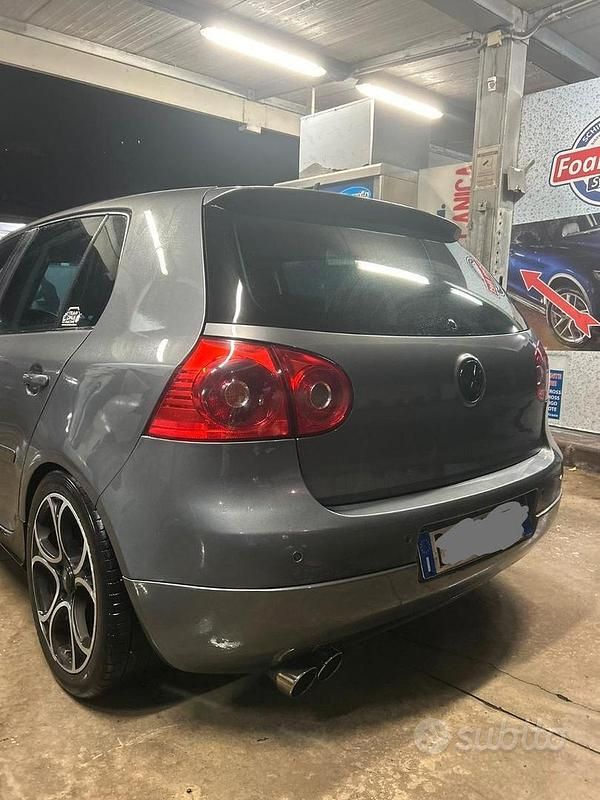 Usata VW Golf V 105 CV (77 kW) 2008 Berlina