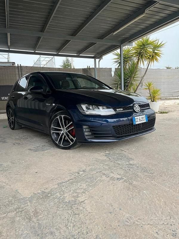 Usata VW Golf GTD 184 CV (135 kW) 2014 Blu Berlina