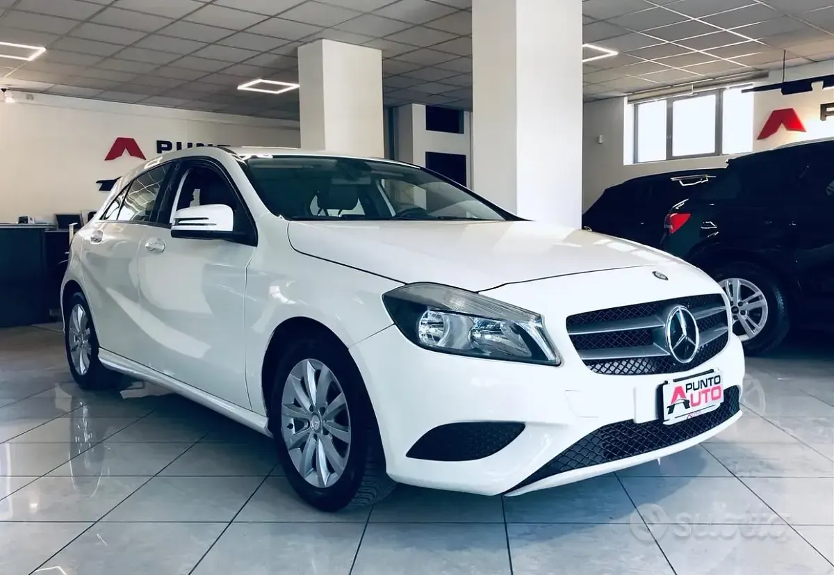 Usata Mercedes A180 Executive 109 CV (80 kW) 2015 Bianco Berlina