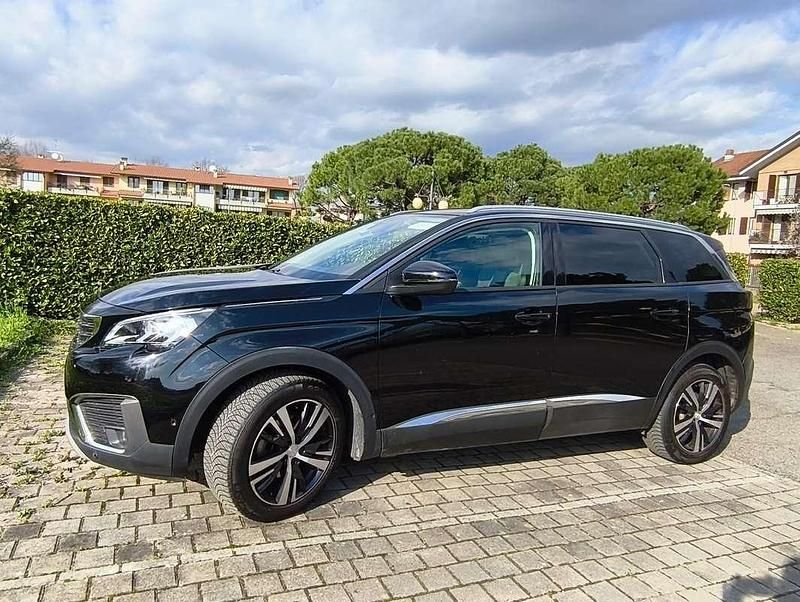 Usata Peugeot 5008 Allure 120 CV (88 kW) 2017 Nero SUV