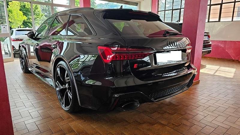 Usata Audi RS6 Exclusive 600 CV (441 kW) 2023 Nero Station wagon