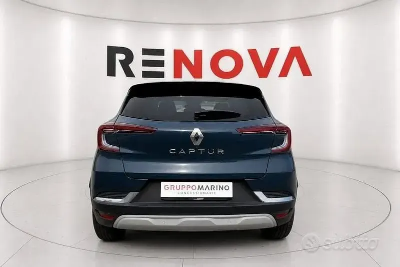 Usata Renault Captur Techno 101 CV (74 kW) 2024 Blu SUV