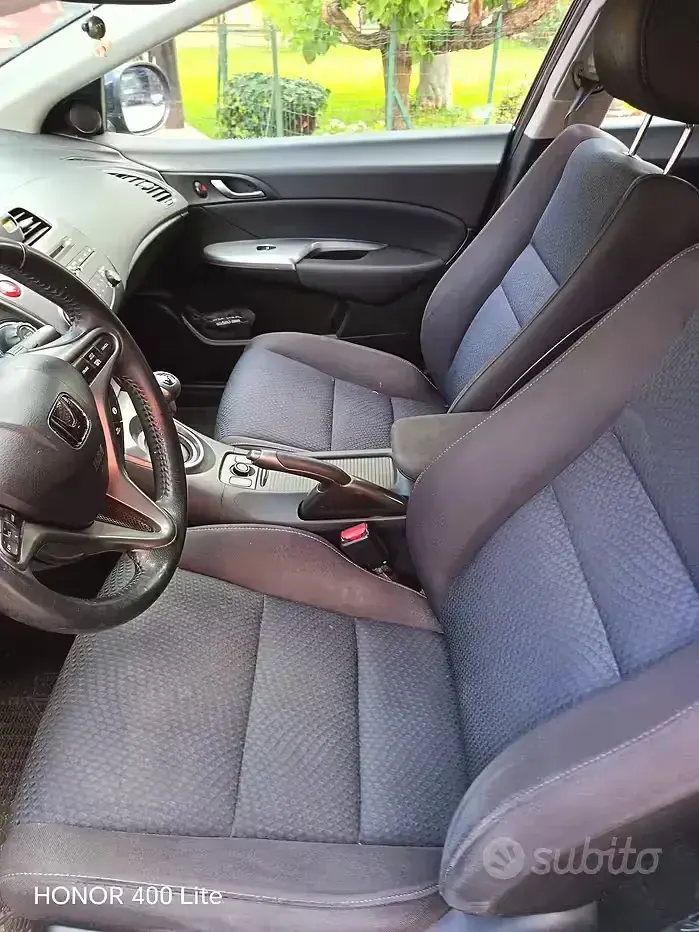 Usata Honda Civic Elegance 101 CV (74 kW) 2010 Nero Berlina