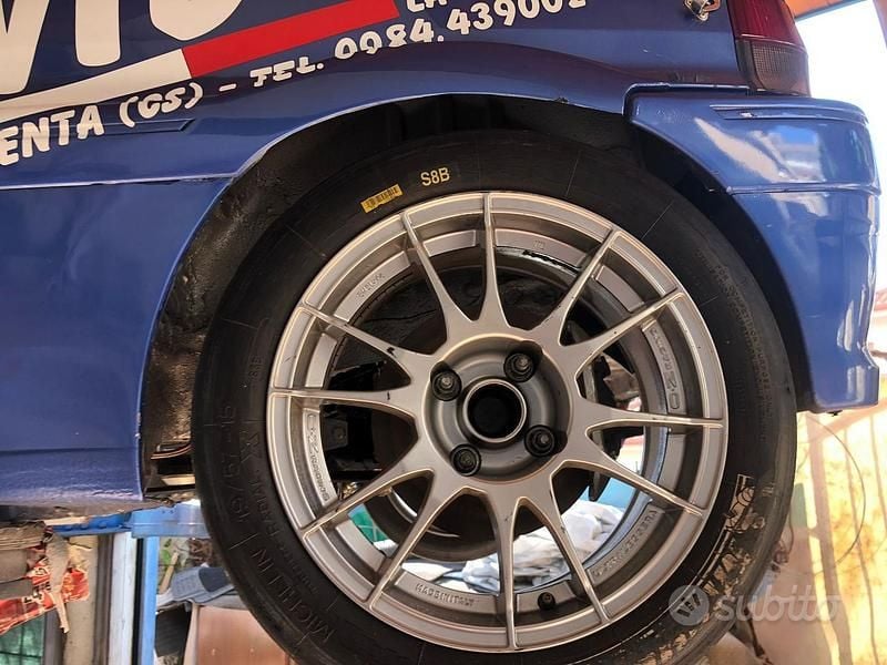 Usata Peugeot 106 98 CV (72 kW) 1992 Blu Utilitaria