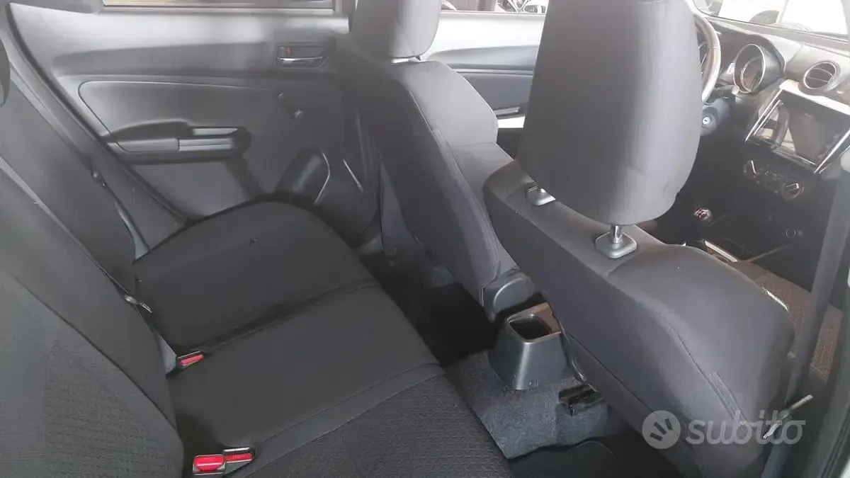 Usata Suzuki Swift 90 CV (66 kW) 2020 Grigio Utilitaria