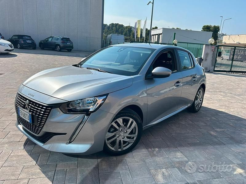 Usata Peugeot 208 101 CV (74 kW) 2019 Grigio Utilitaria