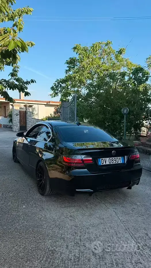 Usata BMW 330 245 CV (180 kW) 2010 Nero