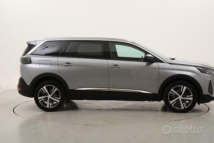 Usata Peugeot 5008 Allure 131 CV (96 kW) 2023 Gray SUV