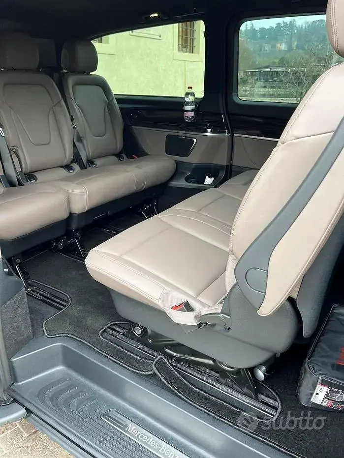 Usata Mercedes V250 190 CV (139 kW) 2023 Nero Monovolume