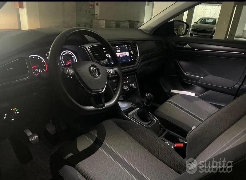 Usata VW T-Roc 116 CV (85 kW) 2019 Bianco SUV