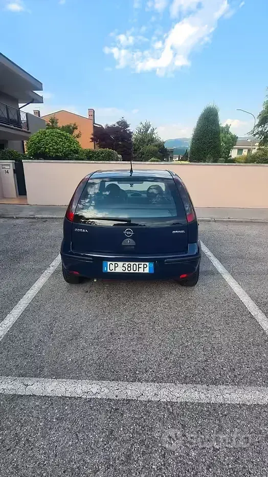 Używany Opel Corsa 80 KM (58 kW) 2004 Hatchback