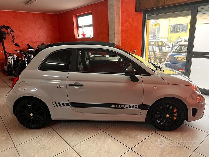 Usata Abarth 595C Competizione 180 CV (132 kW) 2022 Grigio Cabrio