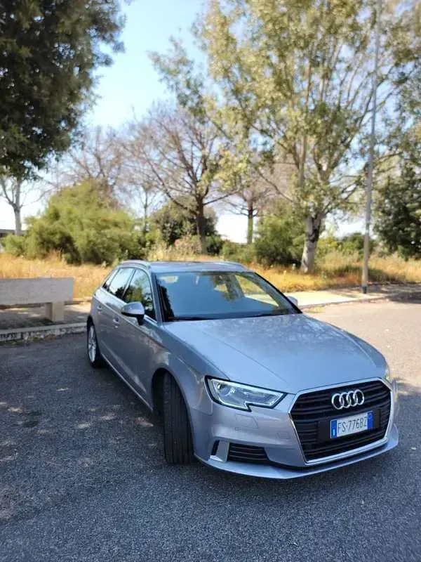 Usata Audi A3 116 CV (85 kW) 2018 Argento Berlina