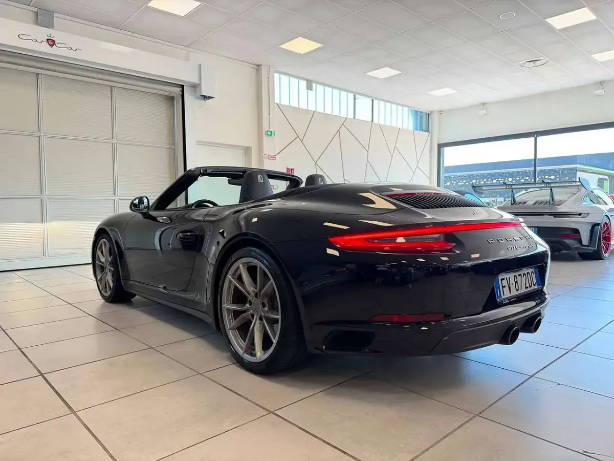 Usata Porsche 911 Carrera Cabriolet 370 CV (272 kW) 2018 Nero Cabrio