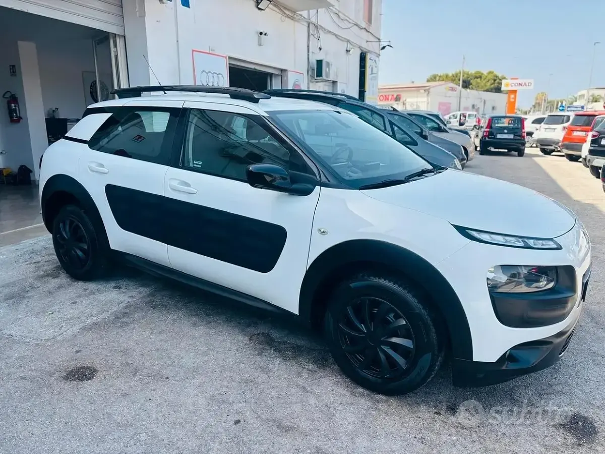 Usata Citroën C4 Cactus PureTech 82 CV (60 kW) 2016 Bianco Utilitaria
