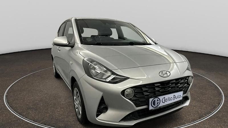 Usata Hyundai i10 66 CV (48 kW) 2022 Argento Utilitaria