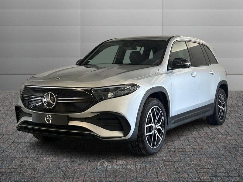 Argento Nuova 2025 Mercedes EQB250+ SUV | 37.900 € - Immagine 1/4