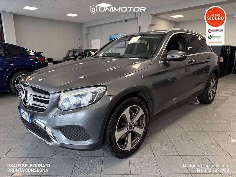 Usata Mercedes GLC250 204 CV (150 kW) 2018 Grigio selenite SUV