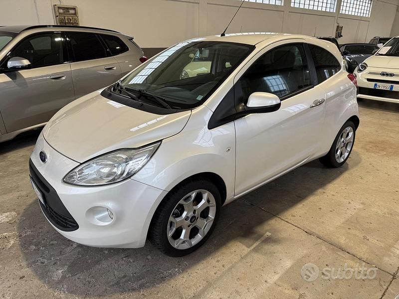 Usata Ford Ka Plus Titanium 69 CV (50 kW) 2012 Bianco Utilitaria