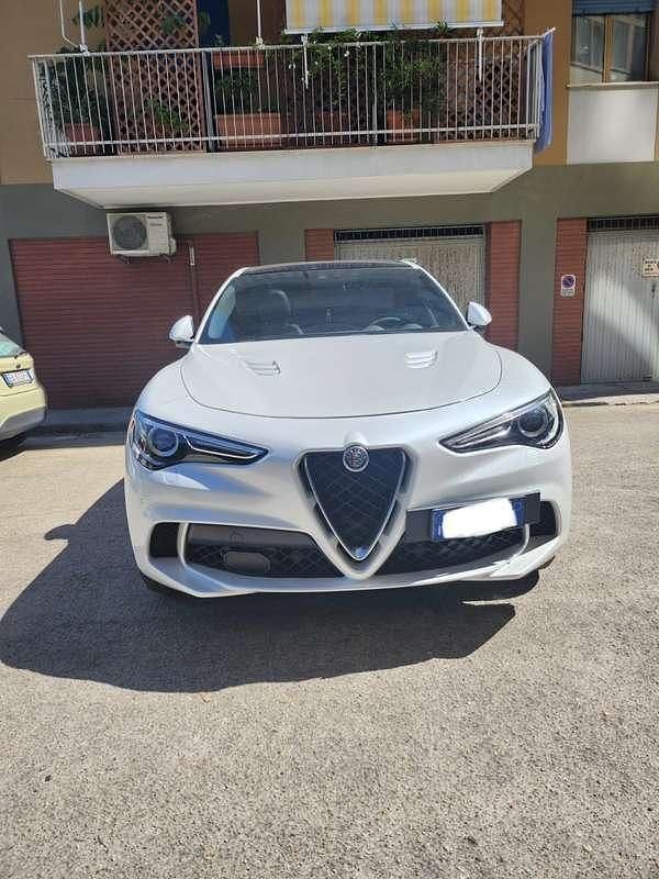 Usata Alfa Romeo Stelvio Quadrifoglio 510 CV (375 kW) 2018 SUV