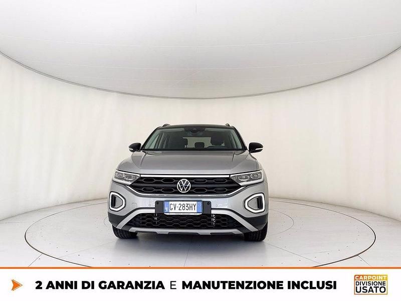 Usata VW T-Roc Life 116 CV (85 kW) 2024 Pyrit silver metallizzato nero SUV