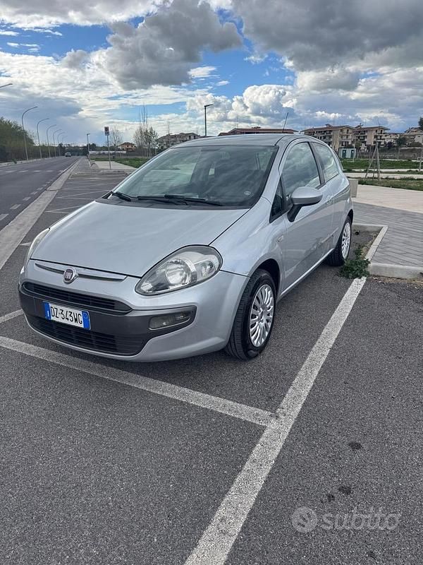 Usata Fiat Punto Evo Emotion 77 CV (56 kW) 2009 Grigio Utilitaria