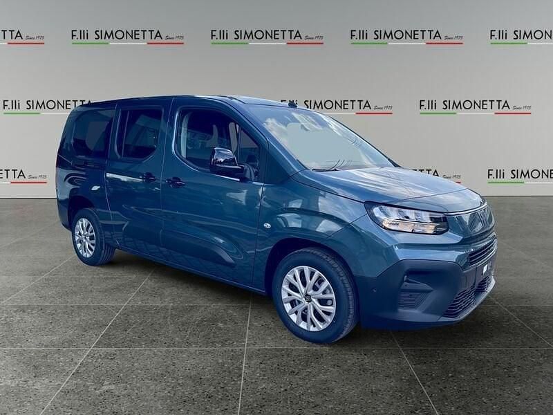 Nuova Fiat Doblò 131 CV (96 kW) 2025 Blu/azzurro Monovolume