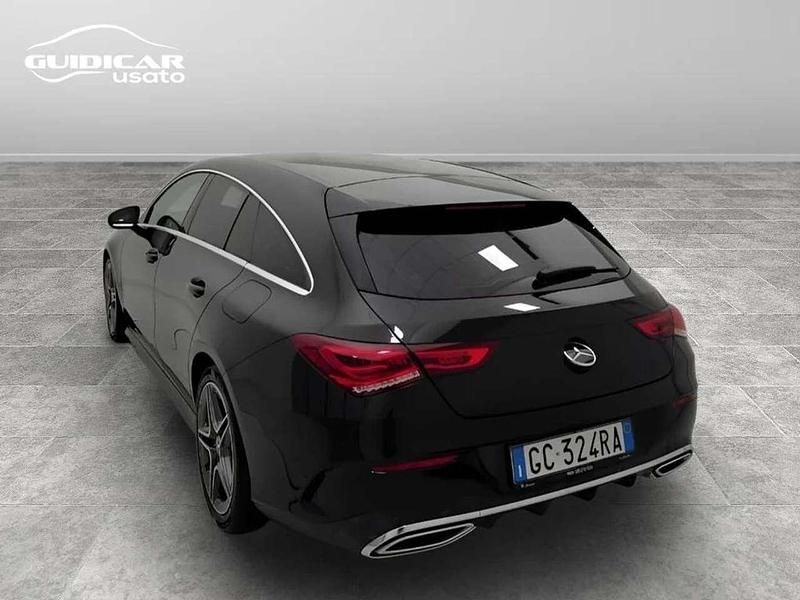 Usata Mercedes CLA200 Shooting Brake Premium 150 CV (110 kW) 2021 Nero Station wagon