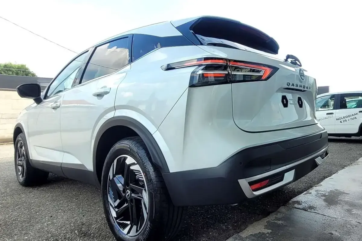 Nuova Nissan Qashqai N-Connecta 140 CV (102 kW) 2026 Bianco SUV