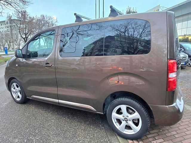 Usata Peugeot Traveller 120 CV (88 kW) 2020 Marrone Monovolume