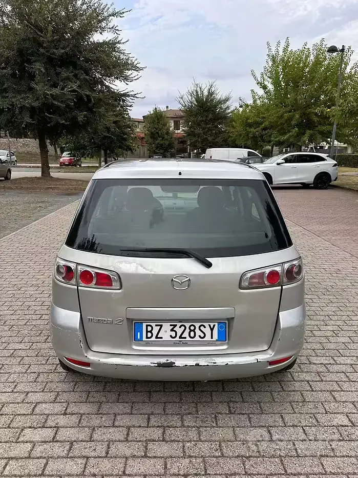 Usata Mazda 2 75 CV (55 kW) 2006 Grigio Utilitaria
