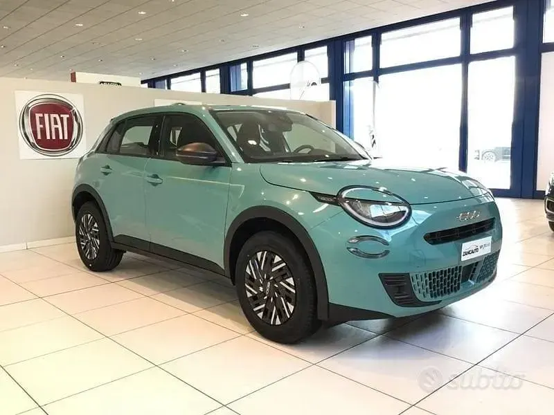 Nouvelle Fiat 600 110 ch (80 kW) 2026 Bleue SUV