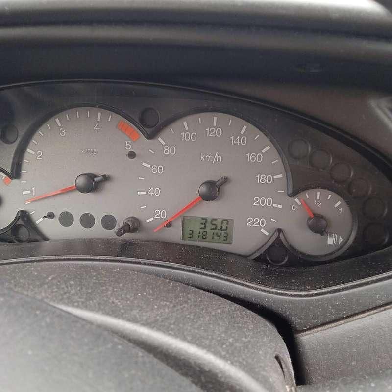 Usata Ford Focus Ambiente 90 CV (66 kW) 2001 Station wagon