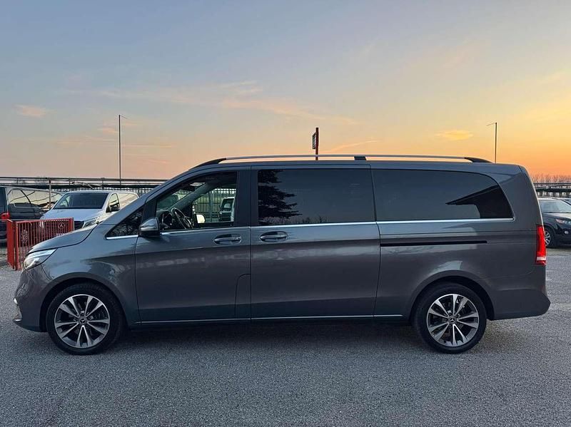 Usata Mercedes V250 Avantgarde 190 CV (139 kW) 2021 Other Monovolume