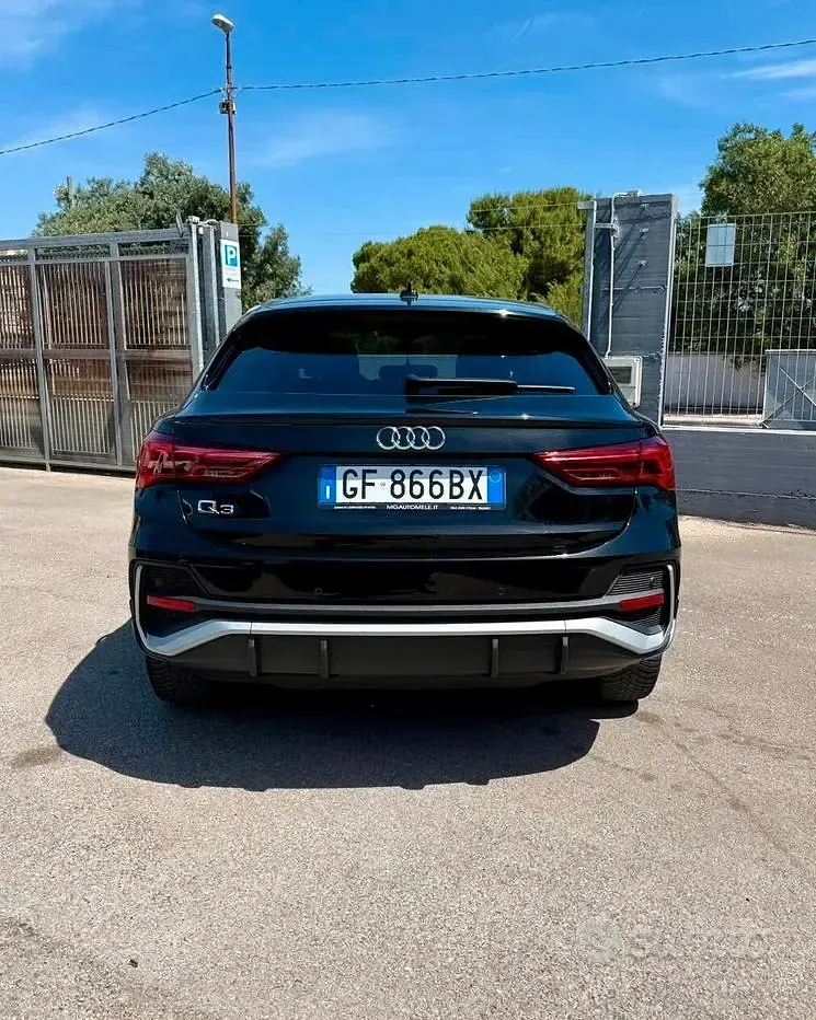 Usata Audi Q3 Ambiente 150 CV (110 kW) 2021 Nero SUV