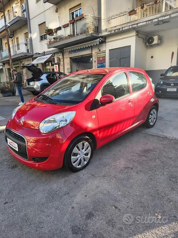 Usata Citroën C1 68 CV (50 kW) 2011 Rosso Utilitaria
