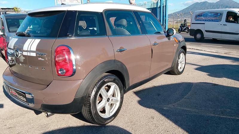 Usata Mini Cooper Countryman 122 CV (89 kW) 2014 Marrone SUV