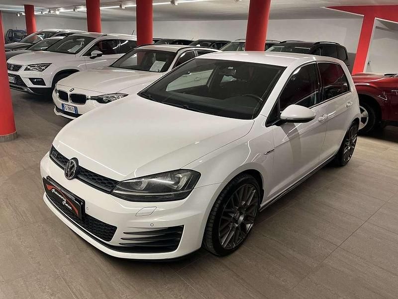 Bianco Usata 2014 VW Golf VII GTD Tre volumi | 15.900 € (Molto cara) - Immagine 1/4