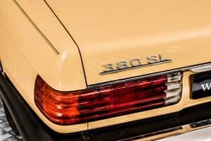 Usata Mercedes SL380 218 CV (160 kW) 1982 Beige Cabrio