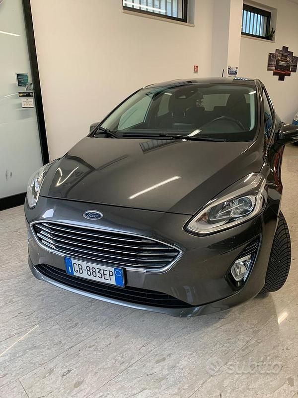 Usata Ford Fiesta Titanium 85 CV (62 kW) 2020 Grigio Berlina