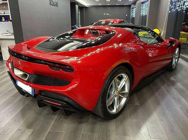 Nuova Ferrari 296 829 CV (609 kW) 2025 Rosso Cabrio