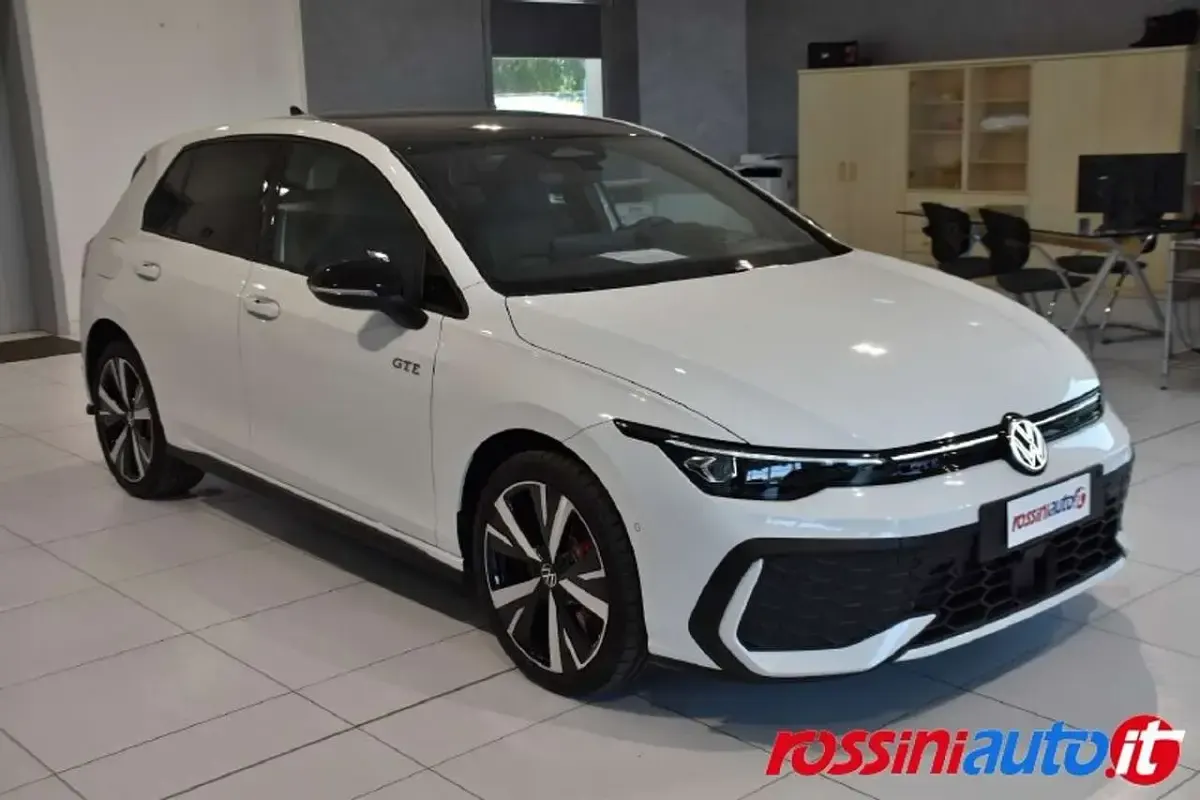 Usata VW Golf VIII Style 272 CV (200 kW) 2025 Pure white tetto nero Berlina