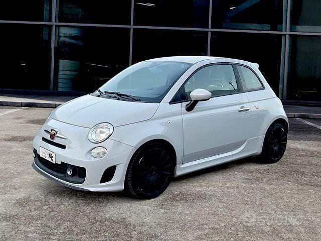 Grigio Usata 2014 Abarth 500 Custom Due volumi | 10.950 € (Ottimo prezzo) - Immagine 1/4
