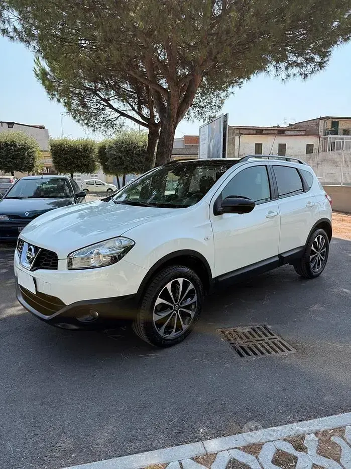 Usata Nissan Qashqai Tekna 110 CV (80 kW) 2013 Bianco SUV