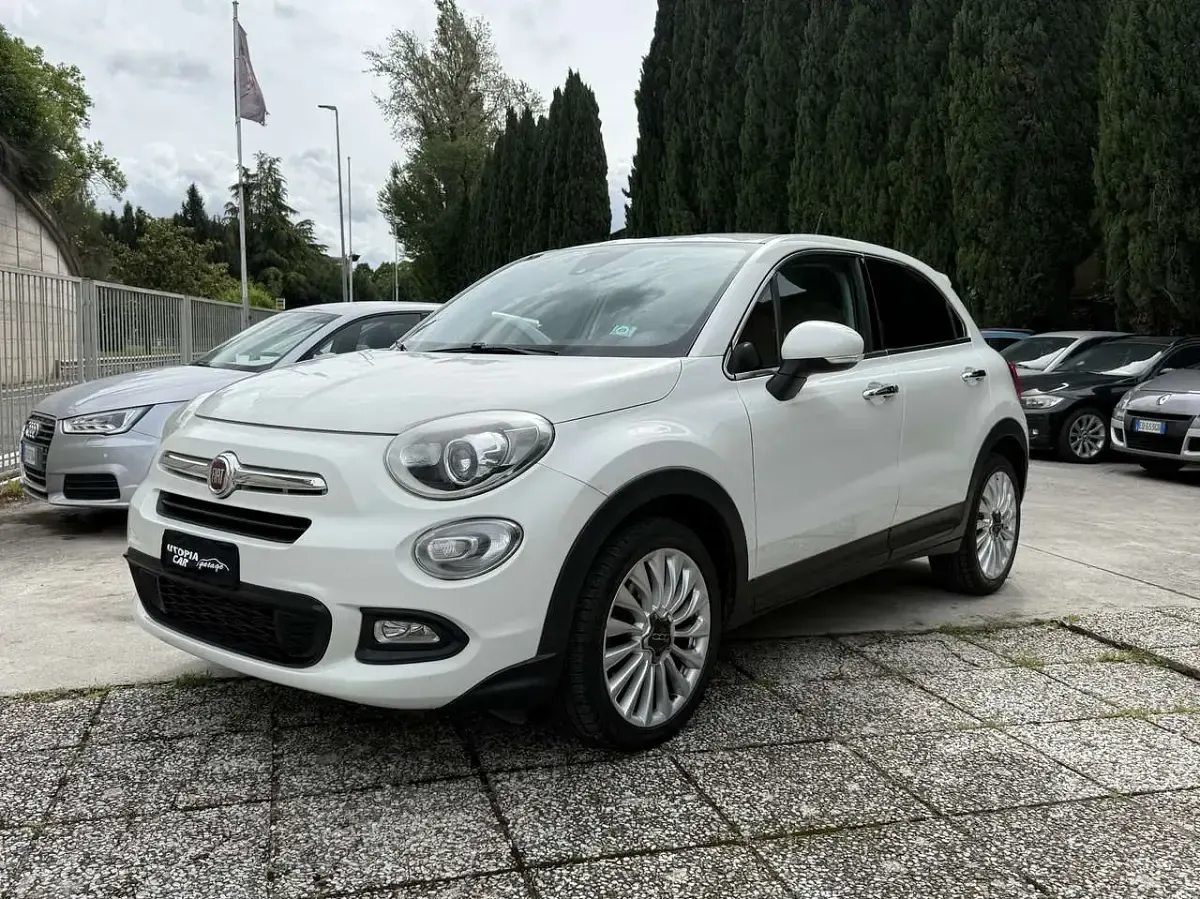 Käytetty Fiat 500 Lounge 120 HP (88 kW) 2016 Valkoinen Farmari