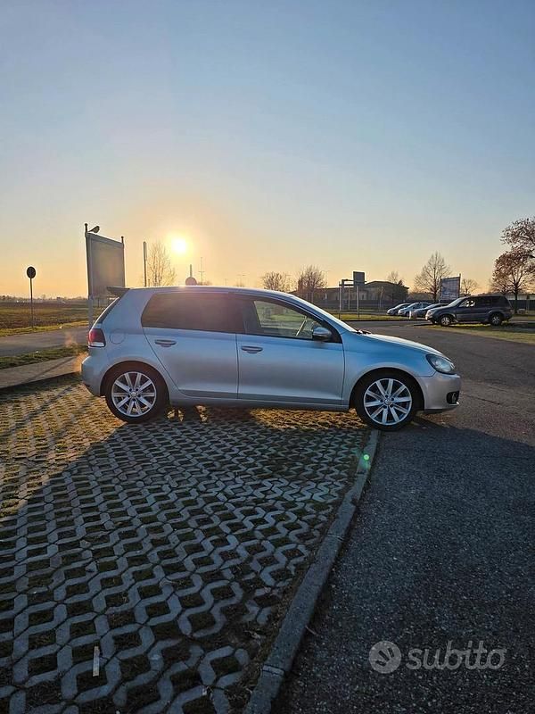Usata VW Golf VI 140 CV (102 kW) 2011 Grigio Utilitaria