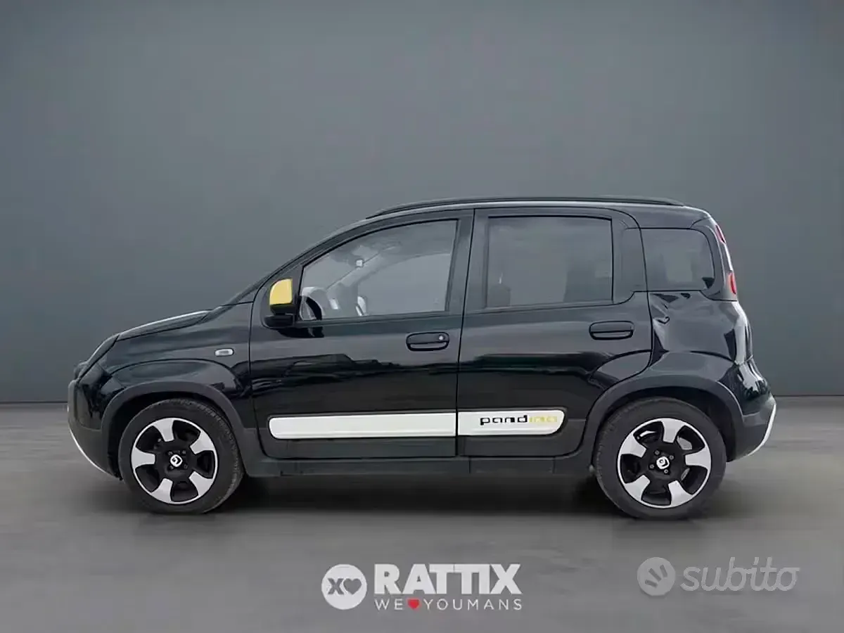 Usado Fiat Panda Cross Cross 69 HP (50 kW) 2025 Preto Citadino