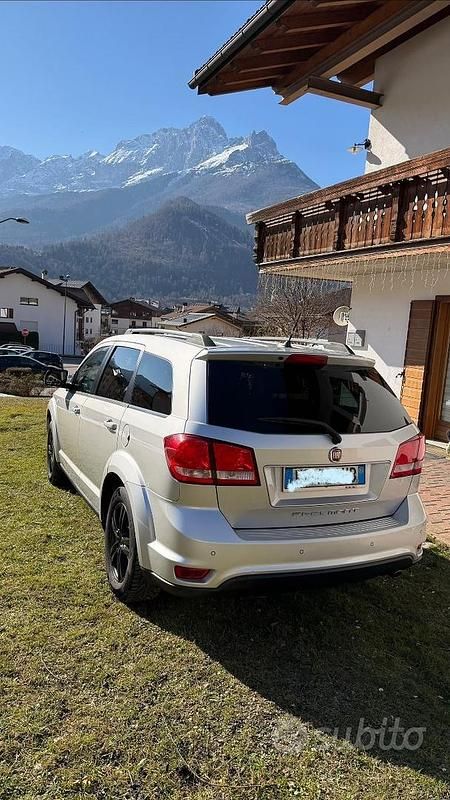 Usata Fiat Freemont 140 CV (102 kW) 2013 Grigio SUV