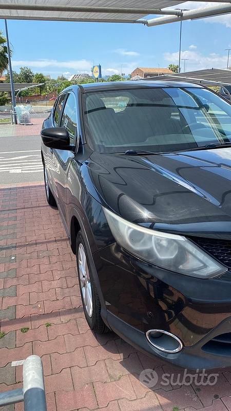 Usata Nissan Qashqai Acenta 115 CV (84 kW) 2015 Nero SUV