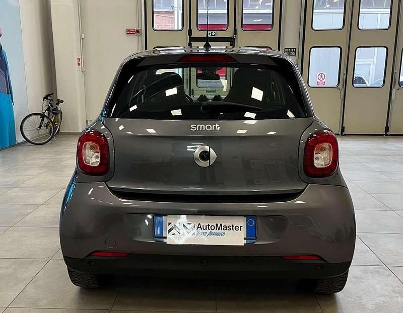 Usata Smart ForFour Passion 90 CV (66 kW) 2019 Argento Utilitaria